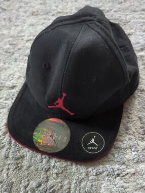 NWOT Jordan Black Hat with Red Jumpman Logo Size Infant